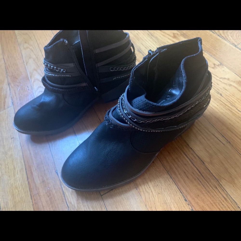 Ankle boots